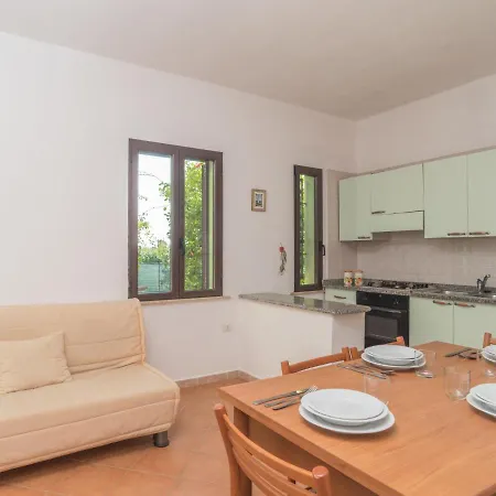 Stella Con Piscina Comune - Rei101 By Interhome Apartment *