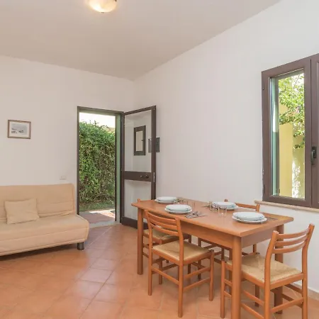Appartamento Stella Con Piscina Comune - Rei101 By Interhome *
